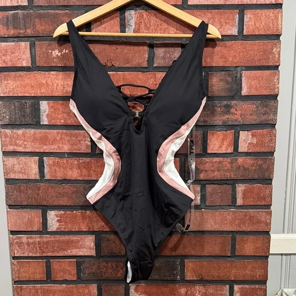 TA3 Plungey Triangle  swimsuits - Picture 4 of 12